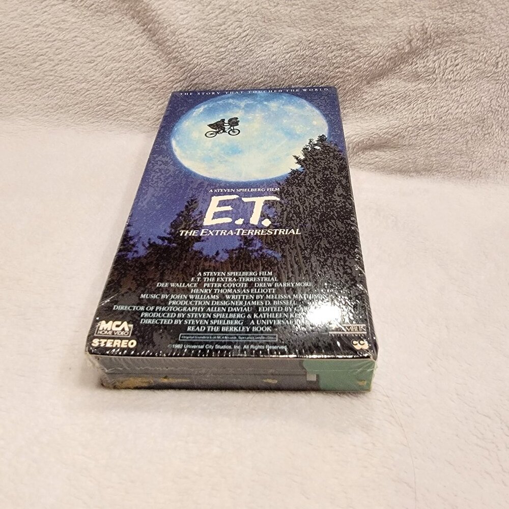 Vintage ET VHS Movie still sealed - Picture 3 of 4
